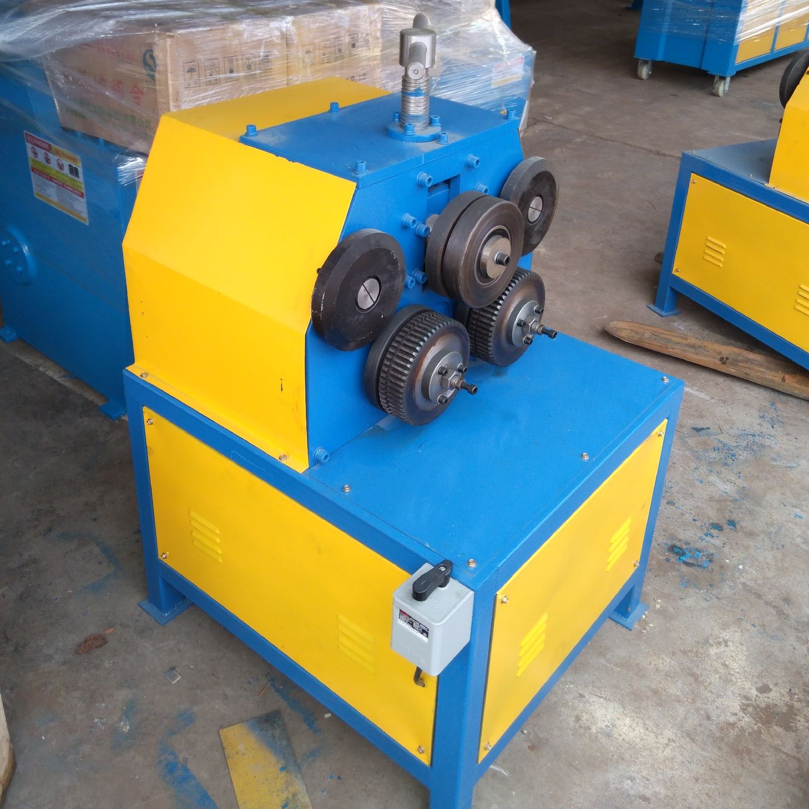 Electric angle iron rolling machine